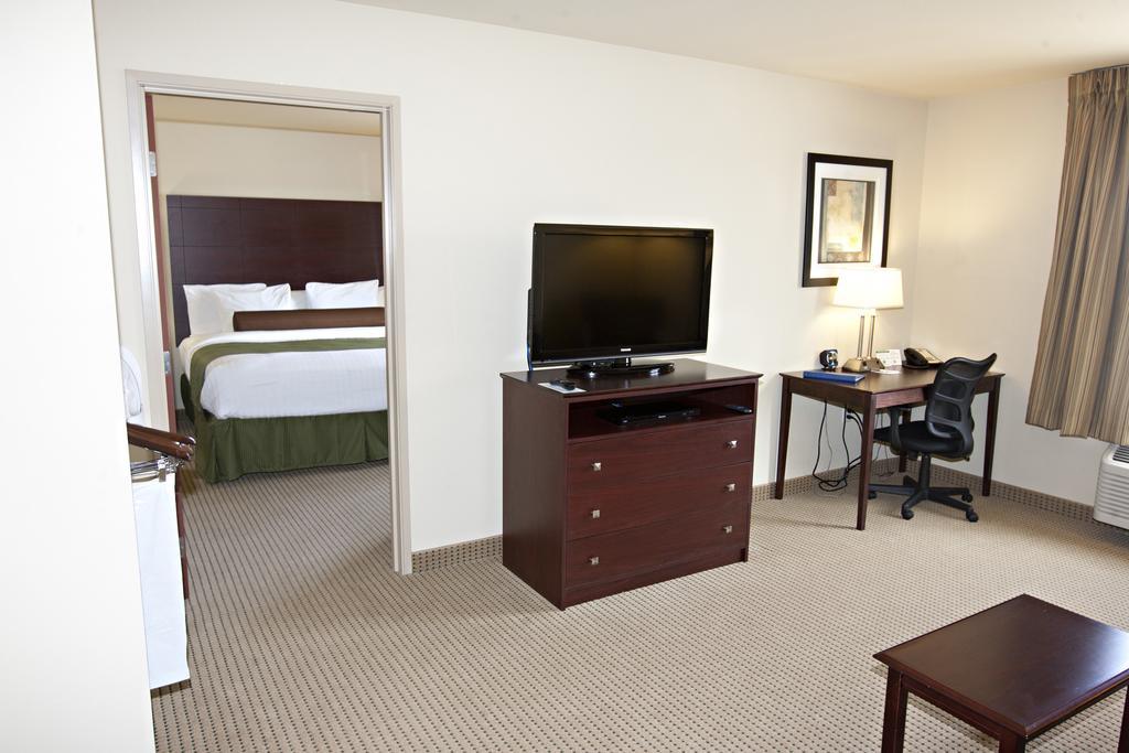 Cobblestone Inn & Suites - Langdon 外观 照片