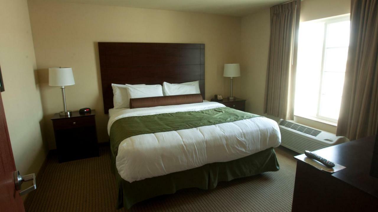 Cobblestone Inn & Suites - Langdon 外观 照片